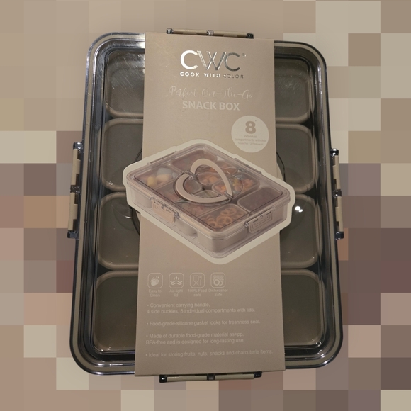 CWC Snack Box with 8 Compartments - Picture 1 of 7